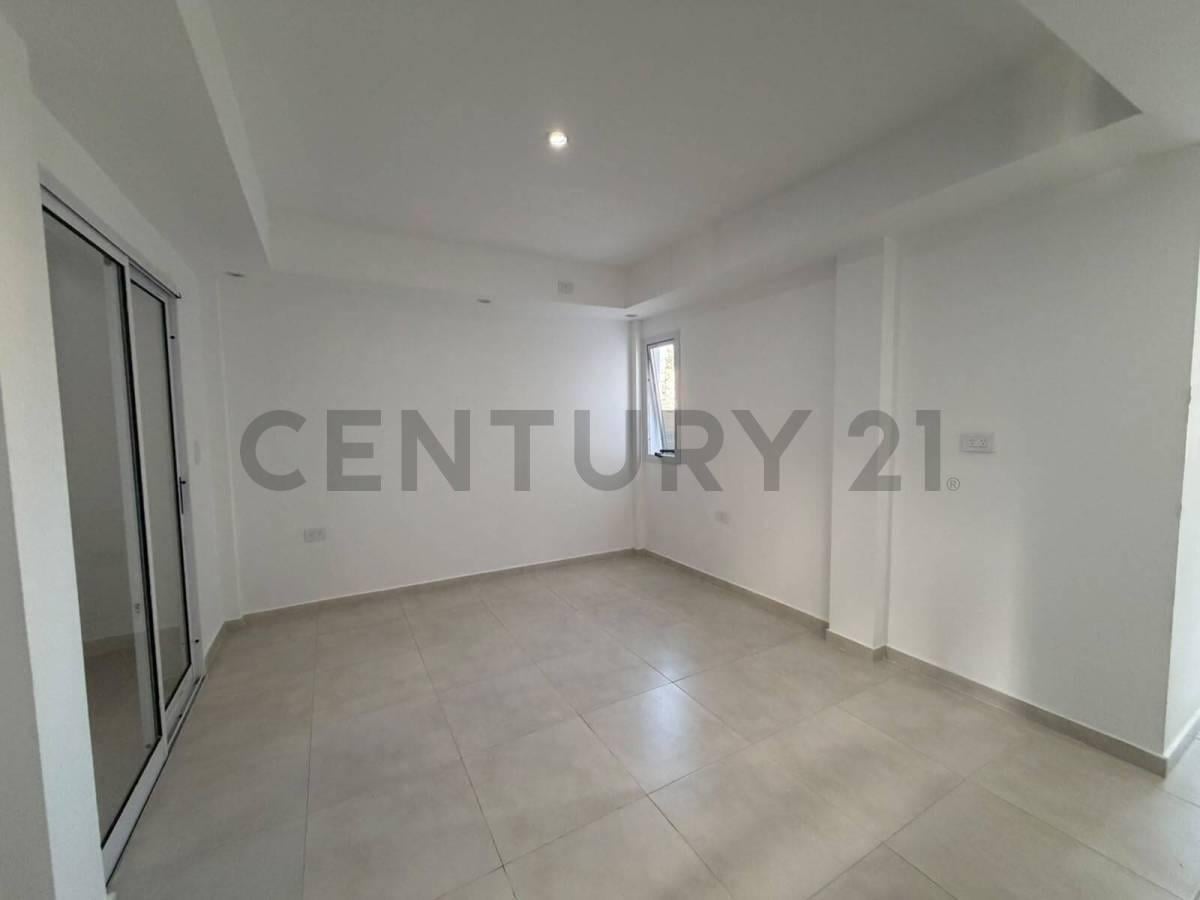 Foto de Departamento de 1 dormitorio en alquiler - 67 entre 3 y 4, imagen 3