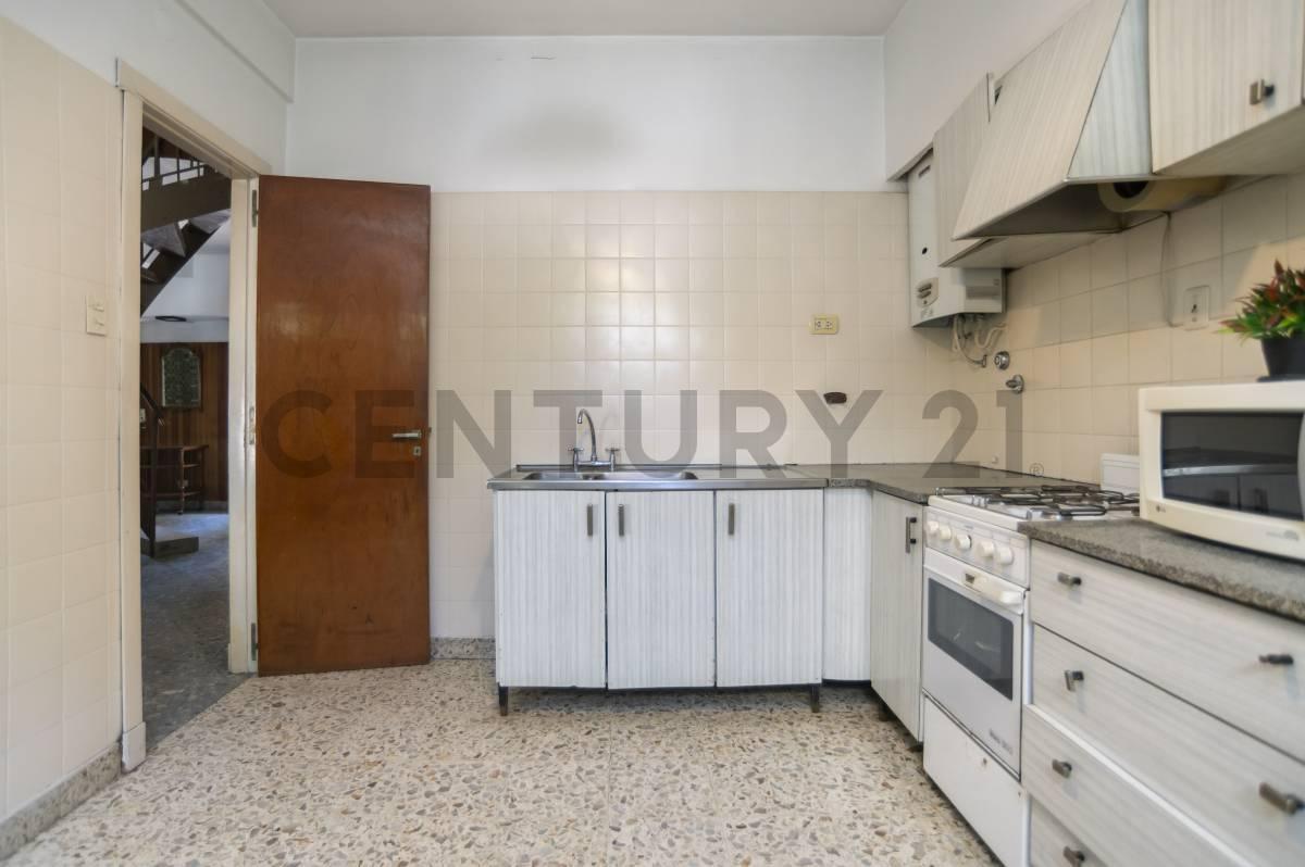 Foto de CASA EN VENTA - LA PLATA CENTRO - 3 DORMITORIOS +ESCRITORIO - GARAGE, imagen 5