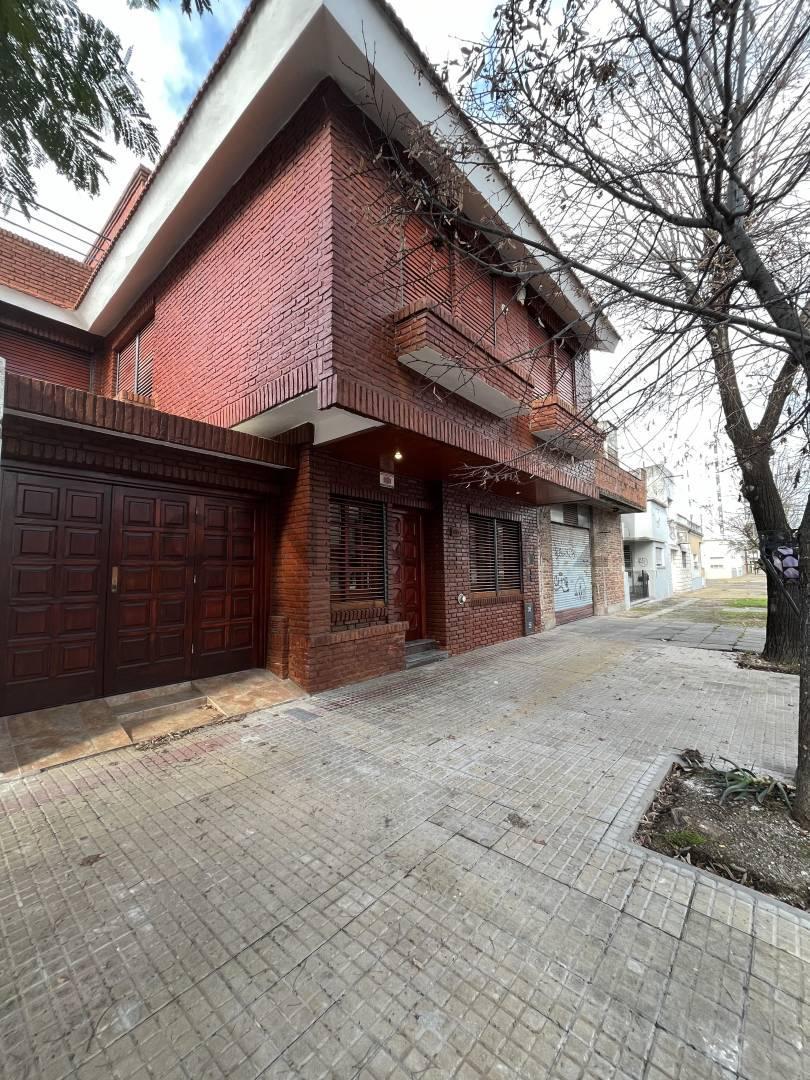 Foto de Casa en Venta cerca del parque San Martin 280 mts | Calle 50 E/ 22 Y 23, imagen 2