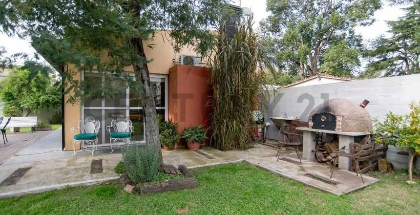Foto de Casa en venta en Villa Elisa, imagen 1