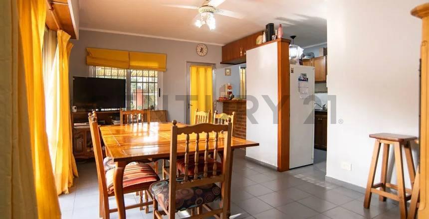 Foto de Casa en venta en Villa Elisa, imagen 2