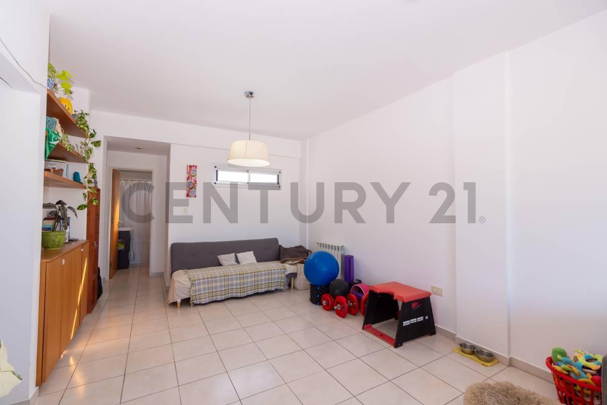 Foto de Departamento en venta en La Plata de 2 dormitorios con cochera, imagen 4