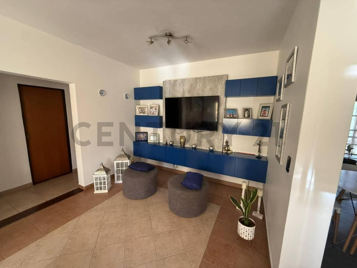 Foto de Casa en venta en Hudson con parque y pileta, imagen 1