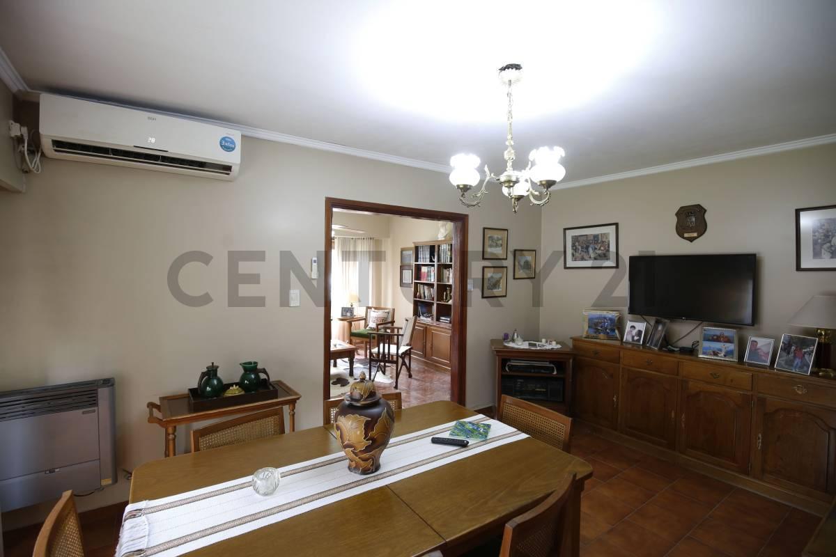 Foto de Casa en Venta de dos dormitorios en Gonnet, imagen 5