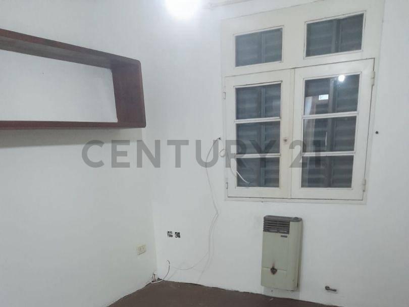 Foto de Venta de Casa 5 AMBIENTES 3 DORMITORIOS | calle 33 e/ 140 y 141 | San, imagen 3