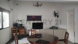 Foto de CASA EN ALQUILER EN LA PLATA DE 2 DORMITORIOS Y PILETA, imagen 1