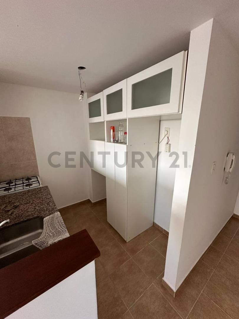 Foto de Departamento en alquiler en La Plata de un dormitorio, imagen 2