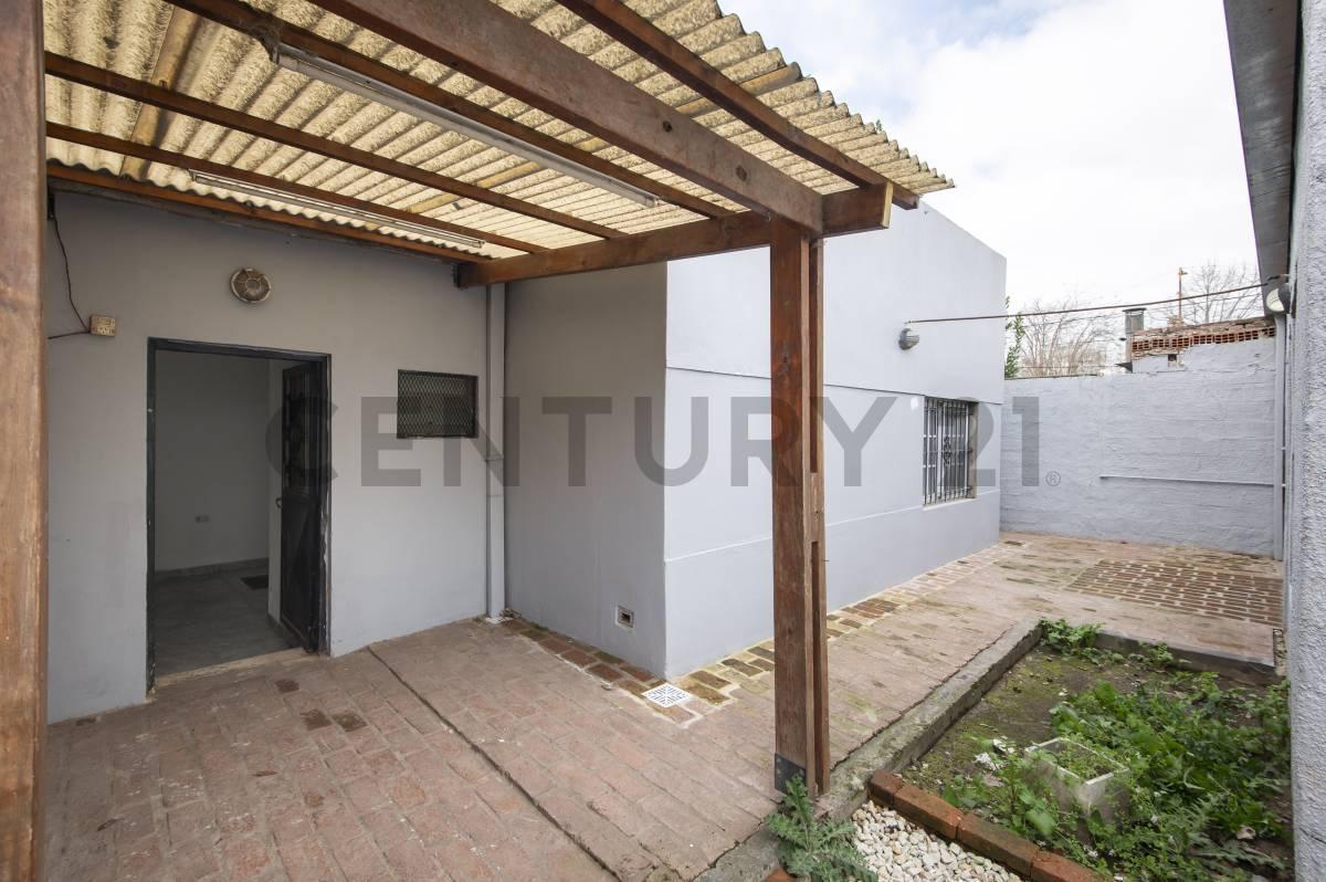 Foto de VENTA DE CASA DE 3 DORMITORIOS EN LOS HORNOS, imagen 5