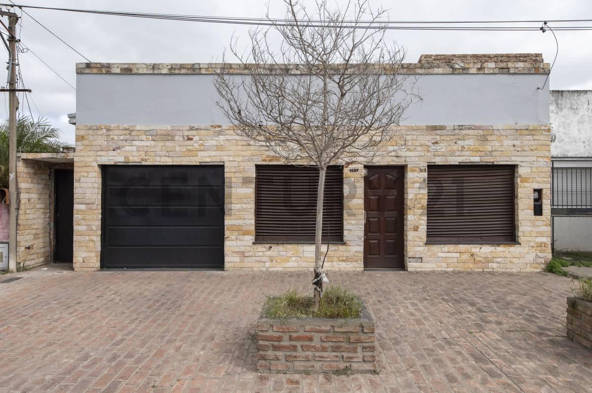 Foto de VENTA DE CASA DE 3 DORMITORIOS EN LOS HORNOS, imagen 2