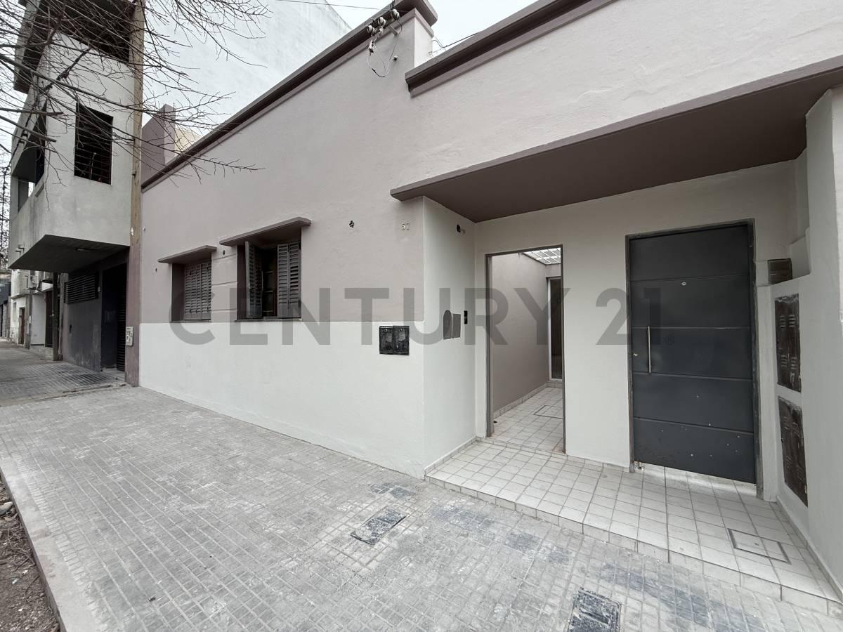 Foto de Calle 67 e/ 118 y 119 | 2 dormitorios reciclado a nuevo 82 mts Ph Al, imagen 1
