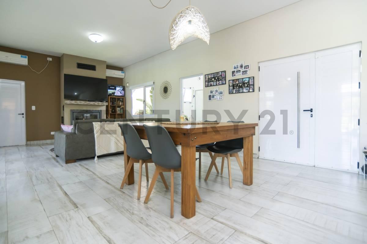 Foto de CASA EN VENTA 3 DORMITORIOS AREA 60 LA VICTORIA, imagen 4