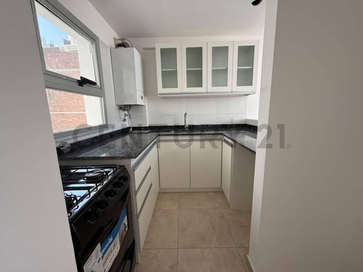 Foto de Departamento en alquiler de un dormitorio en La Plata, imagen 4