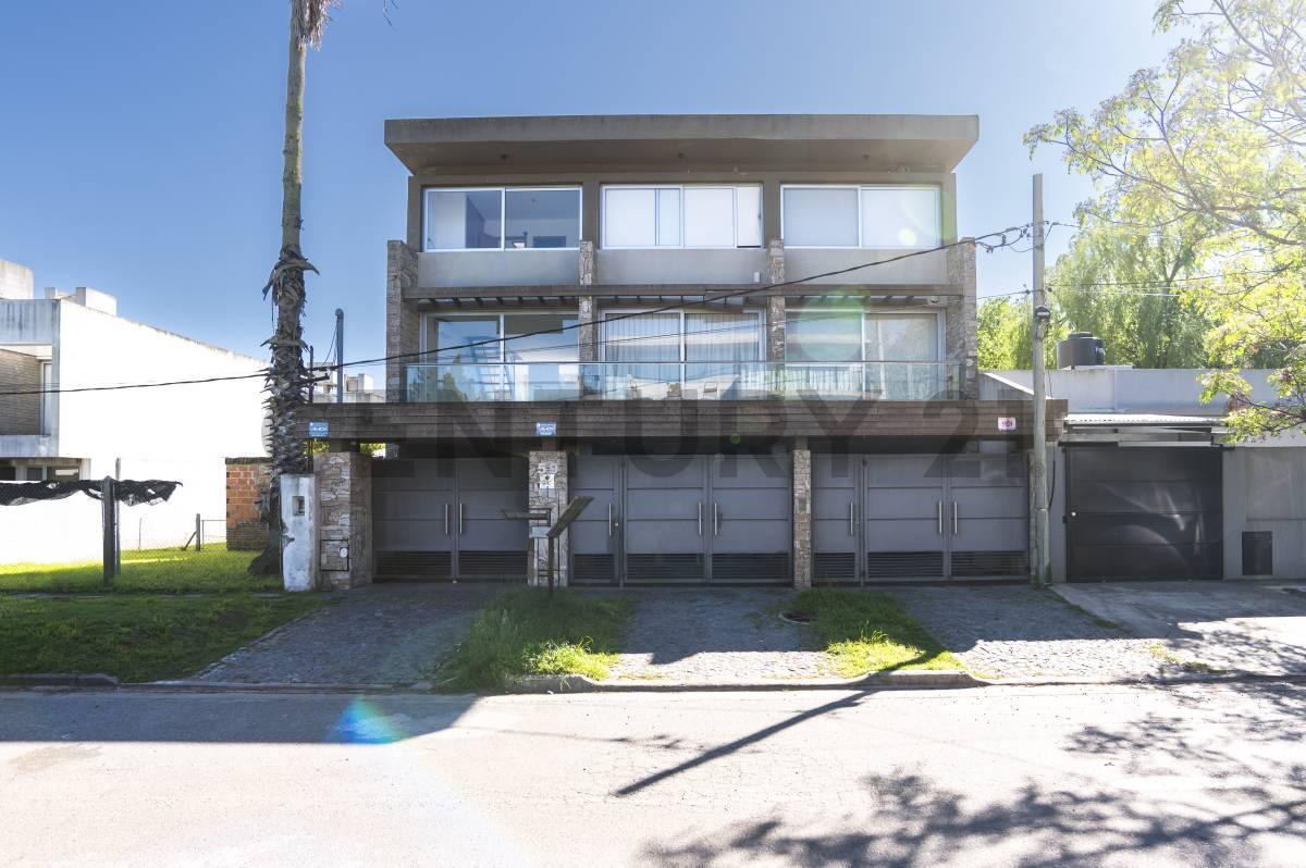 Foto de DEPARTAMENTO EN ALQUILER EN CITY BELL TIPO DUPLEX DE DOS DORMITORIOS, imagen 2