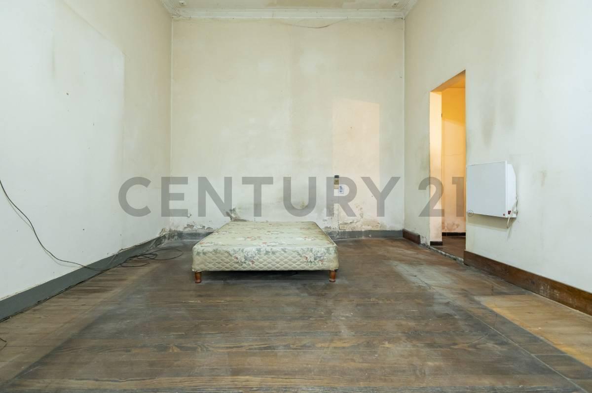 Foto de Casa de estilo a restaurar en venta en La Plata, imagen 5