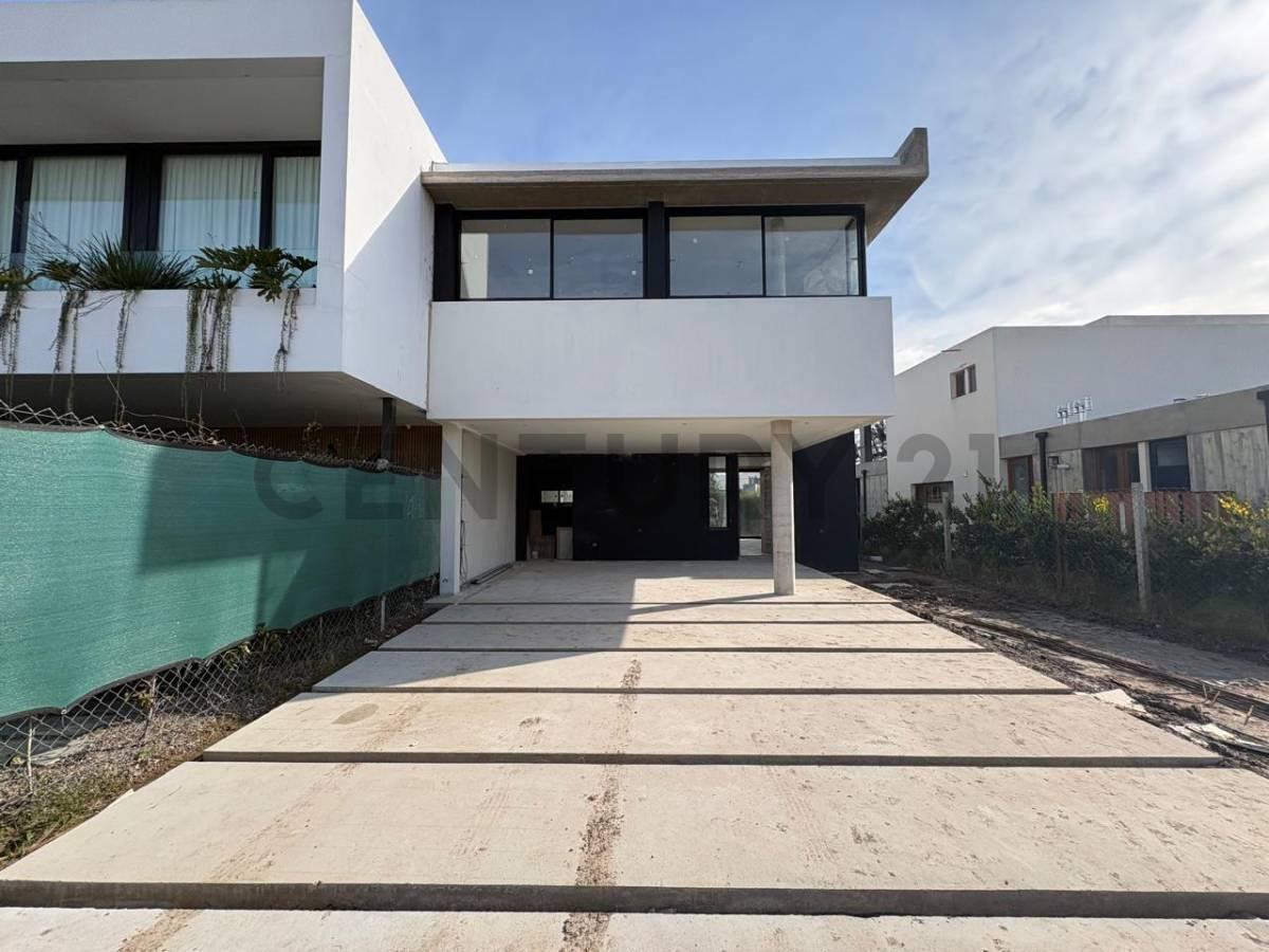 Foto de Casa en venta en City Bell -El Quimilar, imagen 1