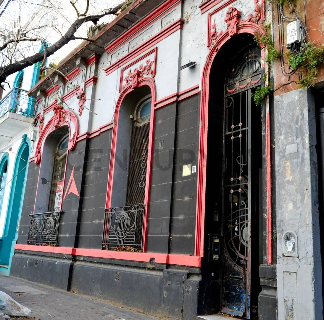 Foto de CASA EN VENTA EN LA PLATA DE 8 AMBIENTES, imagen 2