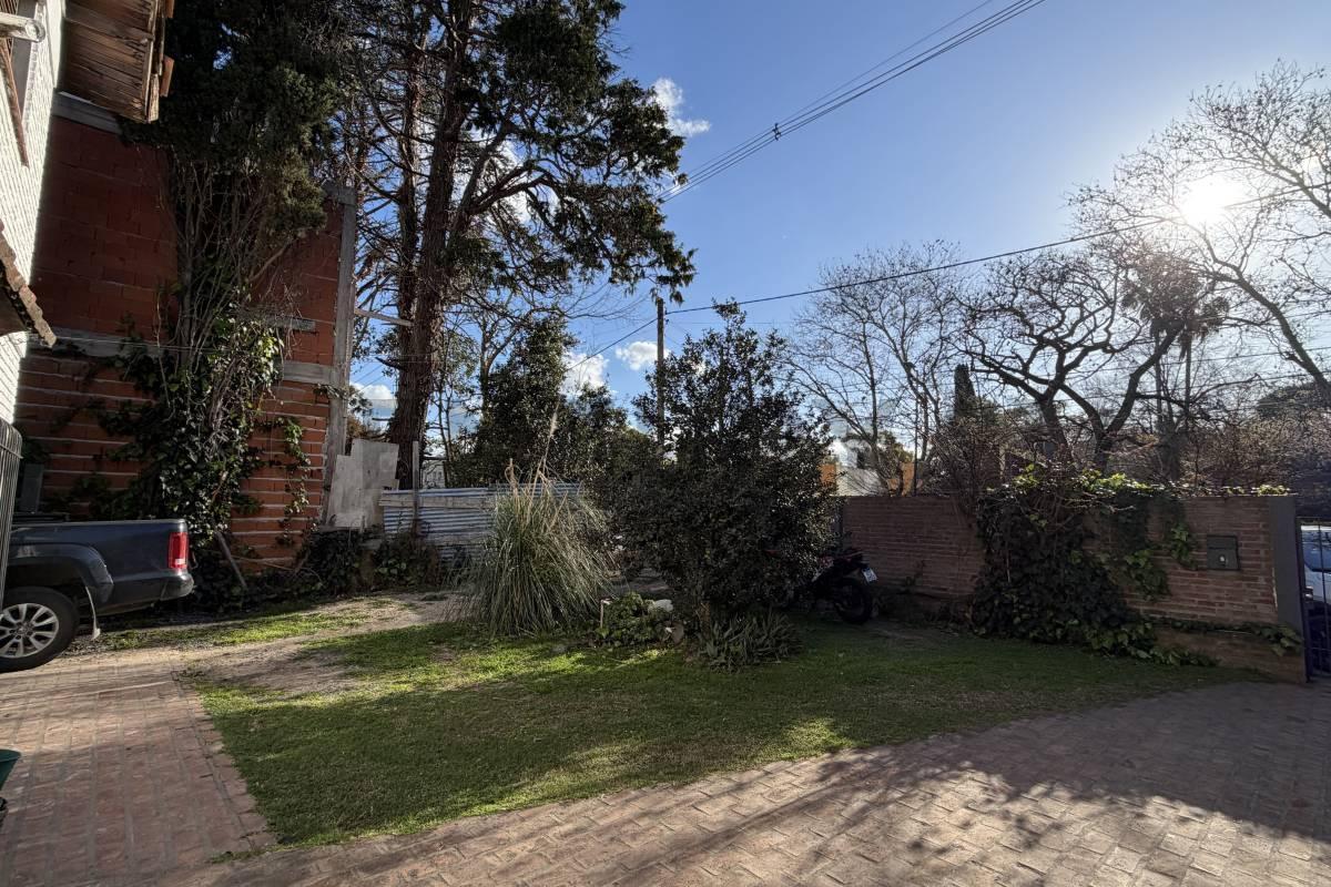 Foto de CASA EN VENTA EN CITY BELL IDEAL DESARROLLO SUPERMERCADO LOCALES DUPLEX, imagen 5