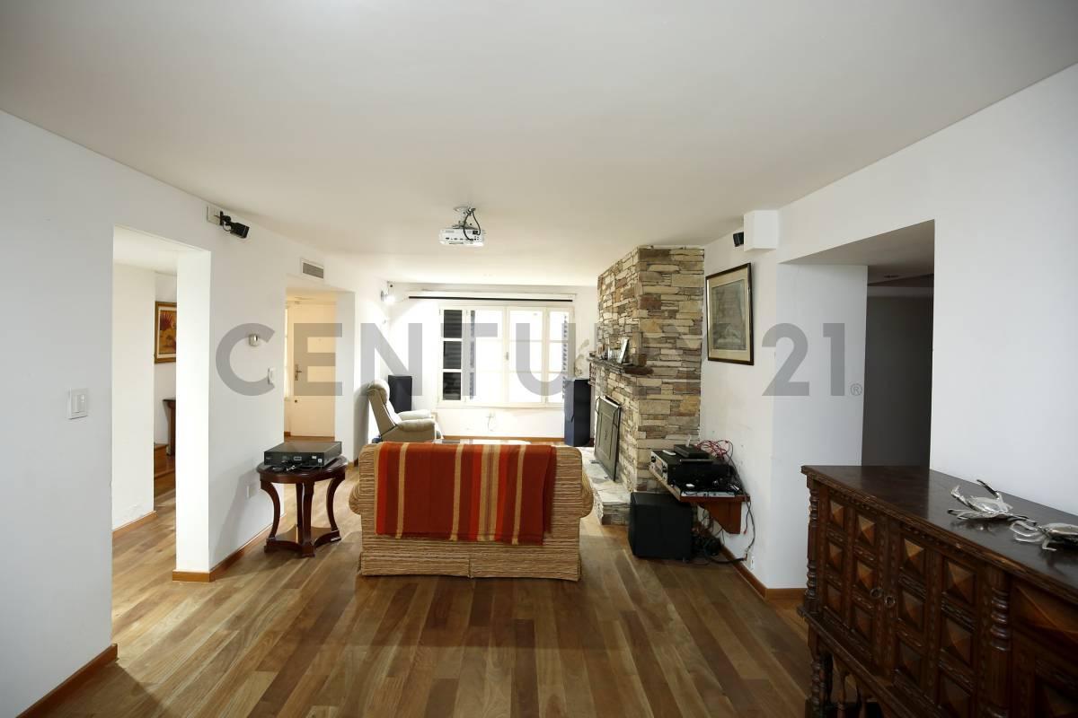 Foto de Casa en Venta en City Bell (4 dormis APTO BANCO), imagen 4