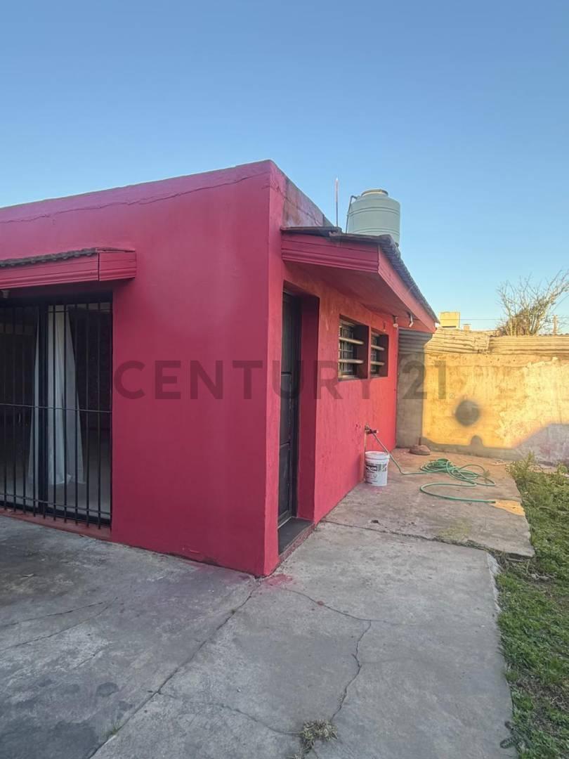 Foto de Casa en venta de dos dormitorios en Jose Hernandez calle 132 numero 1342, imagen 1