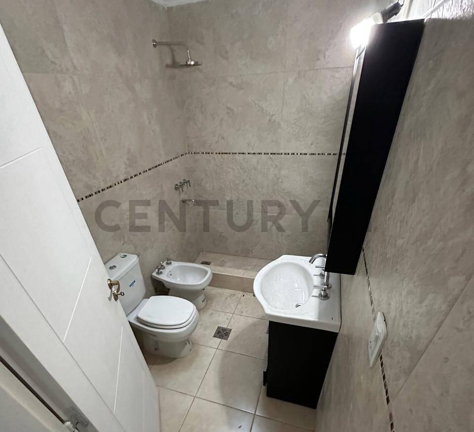 Foto de DEPARTAMENTO EN VENTA EN LA PLATA DE DOS DORMITORIOS, imagen 4