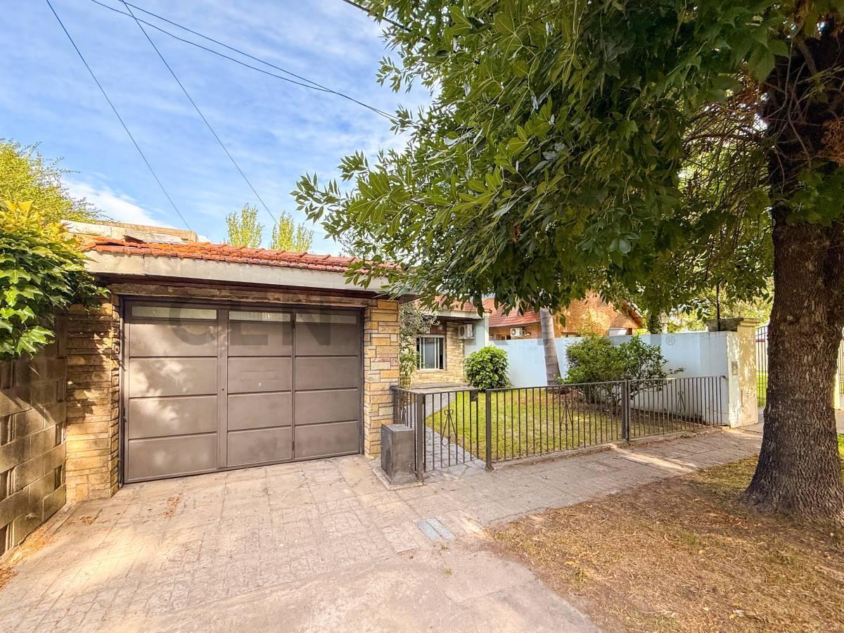 Foto de CASA EN VENTA EN GONNET ENTRE CAMINOS, imagen 3