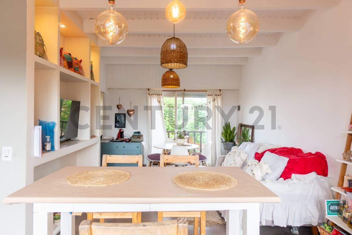 Foto de Chalet en dos plantas con excelente ubicación a la venta, imagen 2