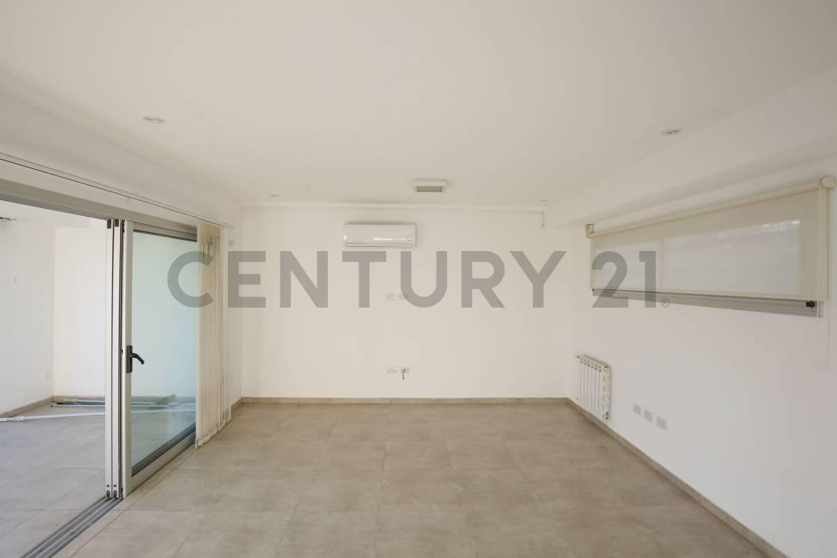 Foto de Duplex en City Bell de dos dormitorios con pileta, imagen 3