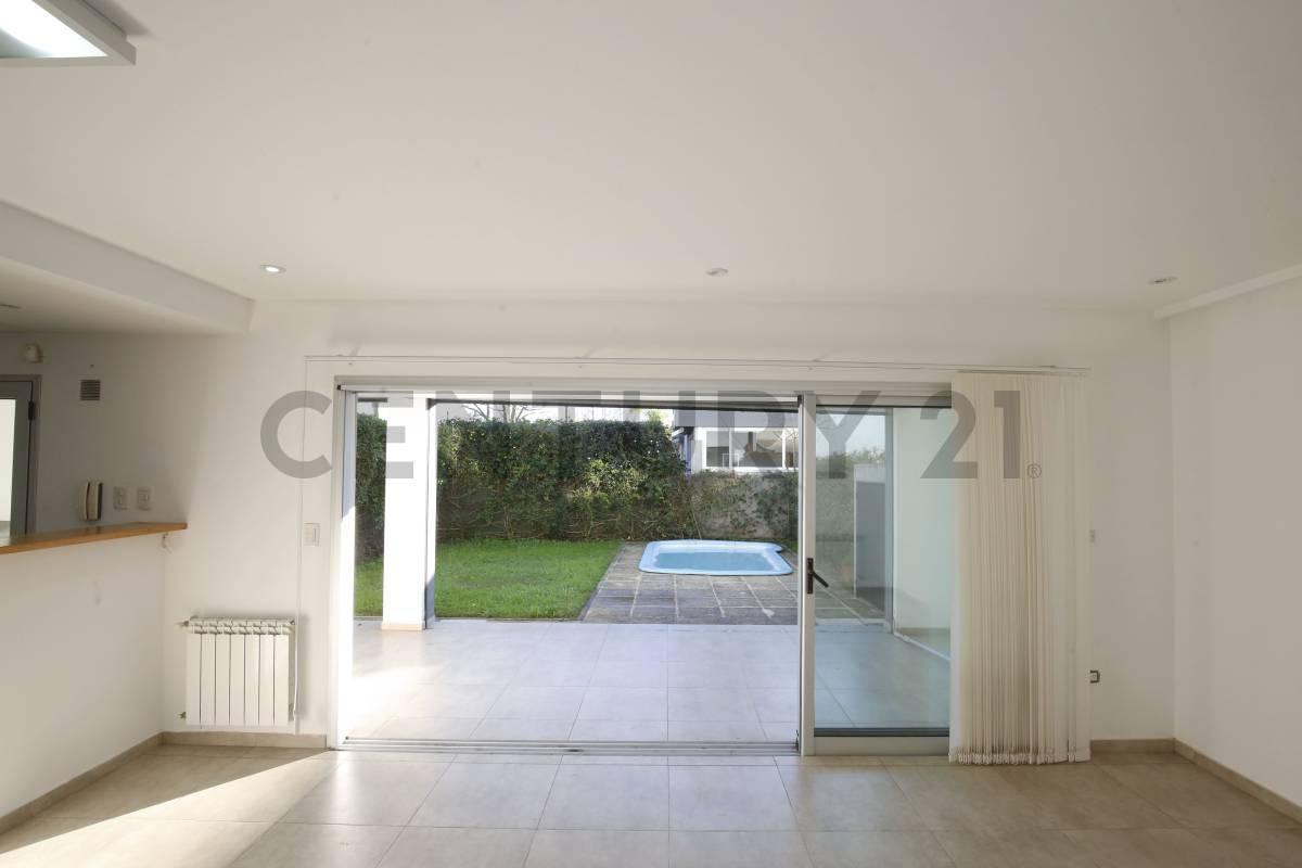 Foto de Duplex en City Bell de dos dormitorios con pileta, imagen 4