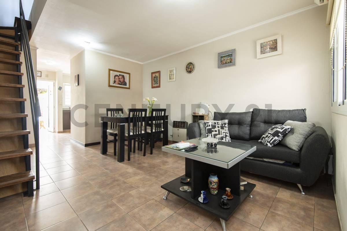 Foto de VENTA DE DUPLEX CON PARQUE Y PILETA EN EXCELENTE ZONA DE LA CIUDAD DE, imagen 5