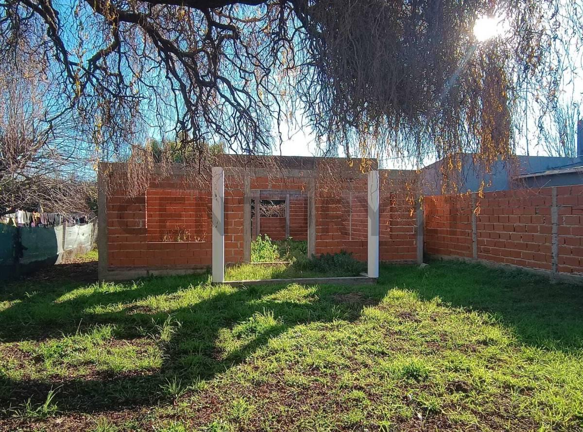 Foto de Lote en venta en Gorina con construcción existente, imagen 4