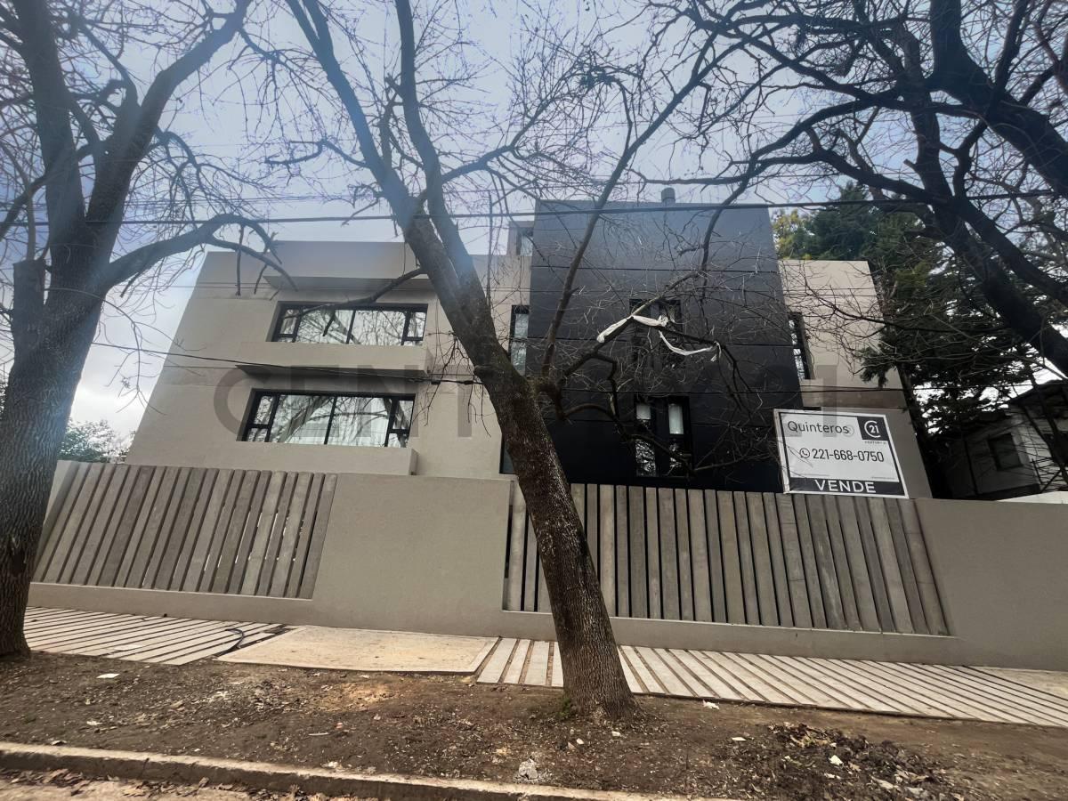 Foto de 465 entre 19 y 20 DEPARTAMENTO 3 DORMITORIOS CON COCHERA CATEGORIA EN, imagen 1