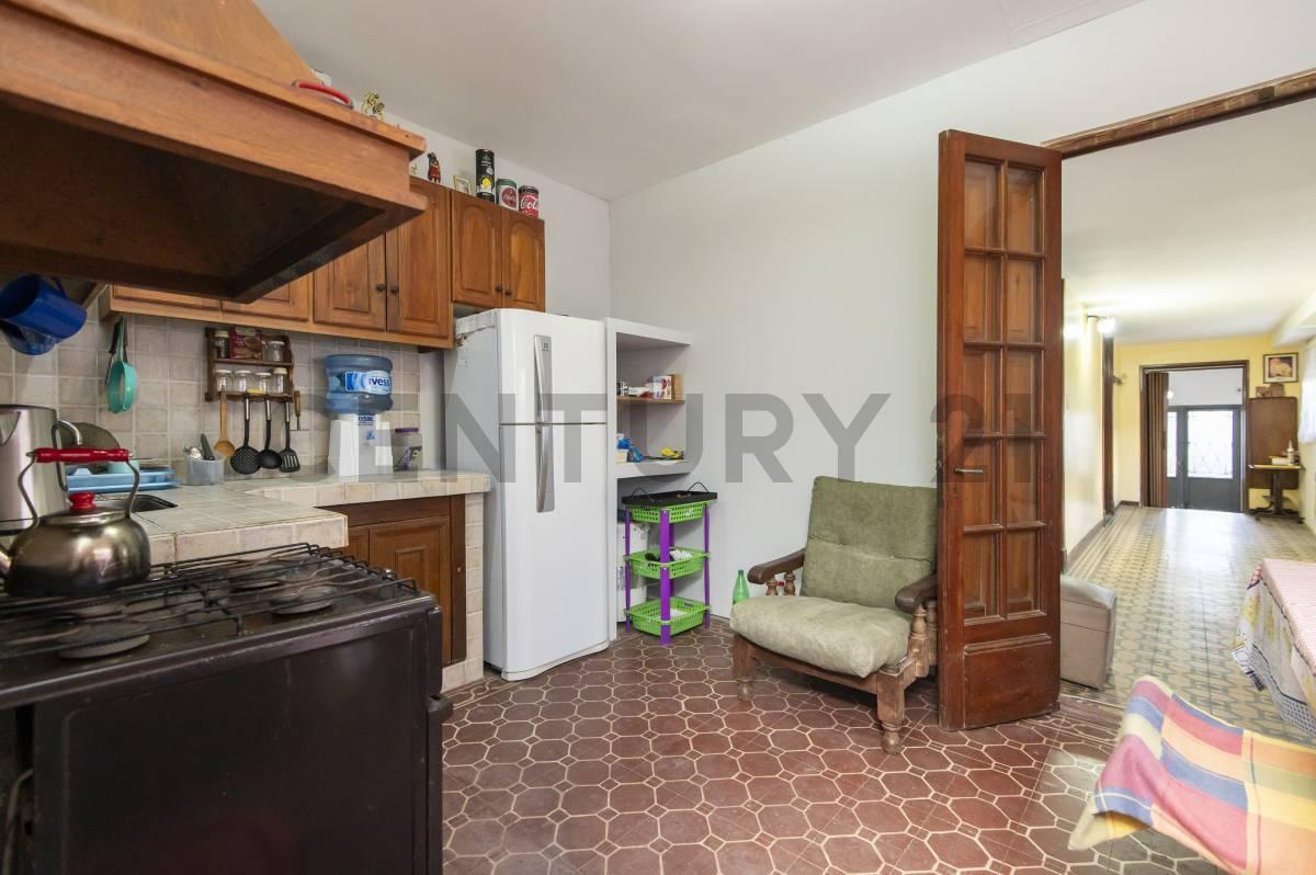 Foto de Casa en venta en La Plata tipo PH con patio, imagen 1