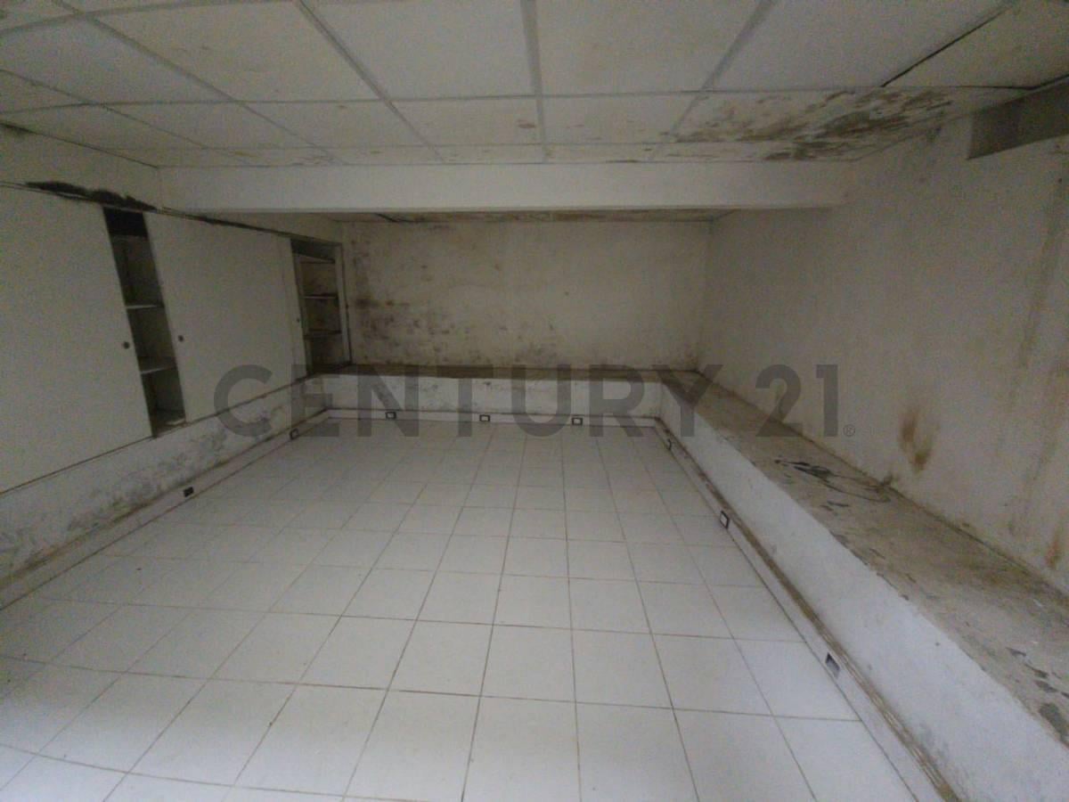 Foto de Departamentos en venta en La Plata con locales, imagen 4