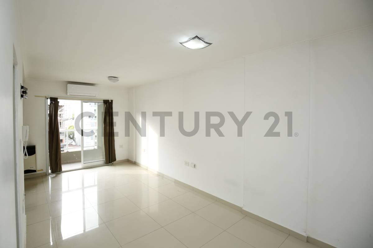 Foto de Departamento en venta en La Plata de 1 dormi con balcón, imagen 2