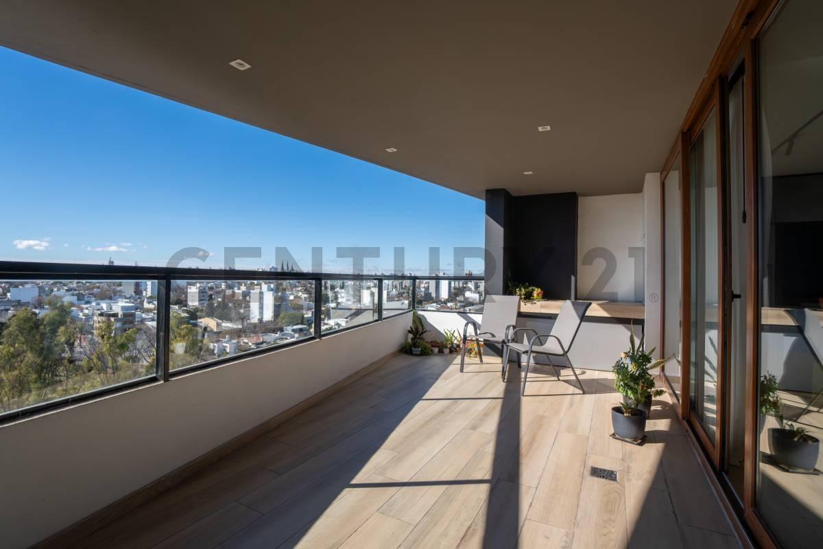 Foto de Departamento en venta en La Plata con cochera, imagen 1