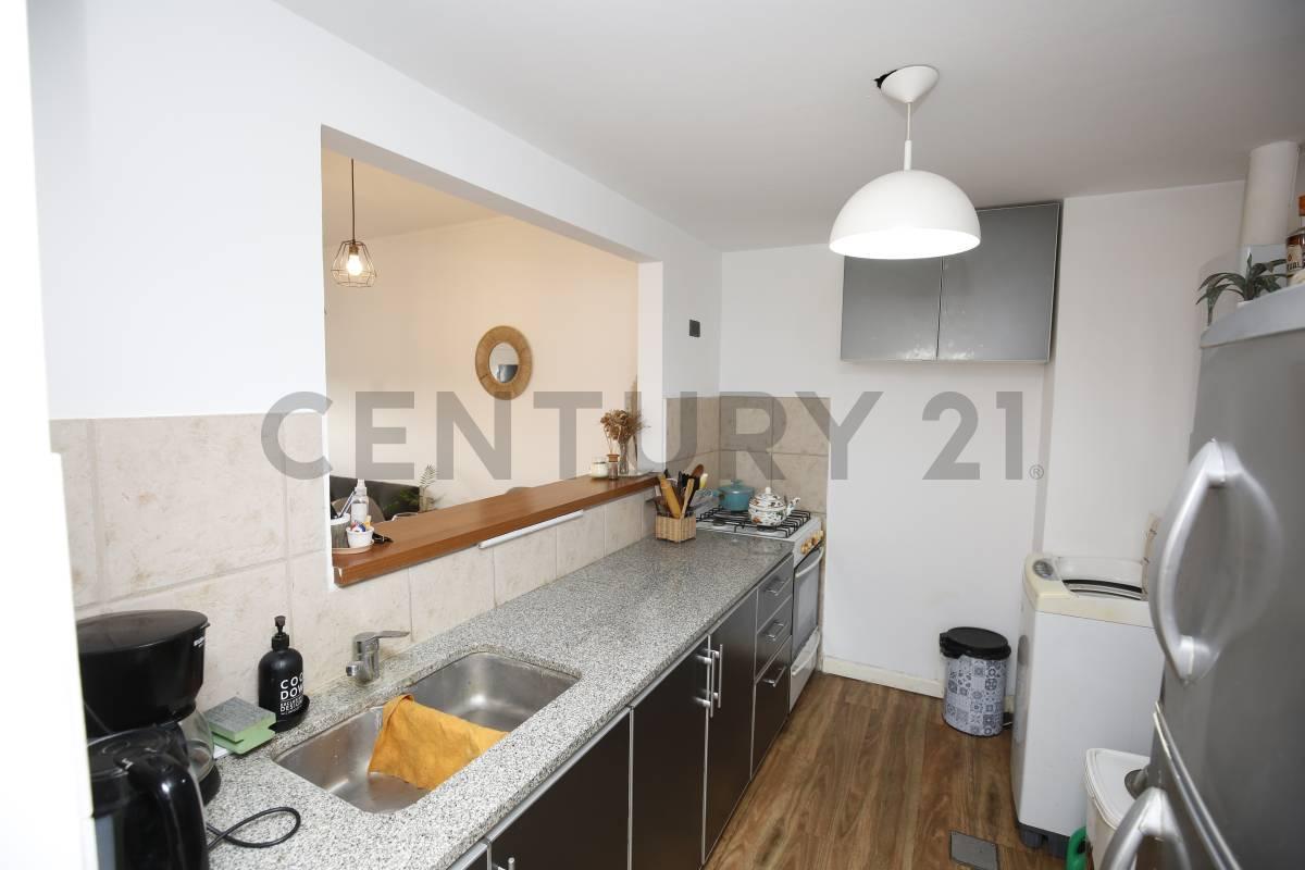 Foto de Departamento en venta en La Plata de un dormitorio con cochera, imagen 5