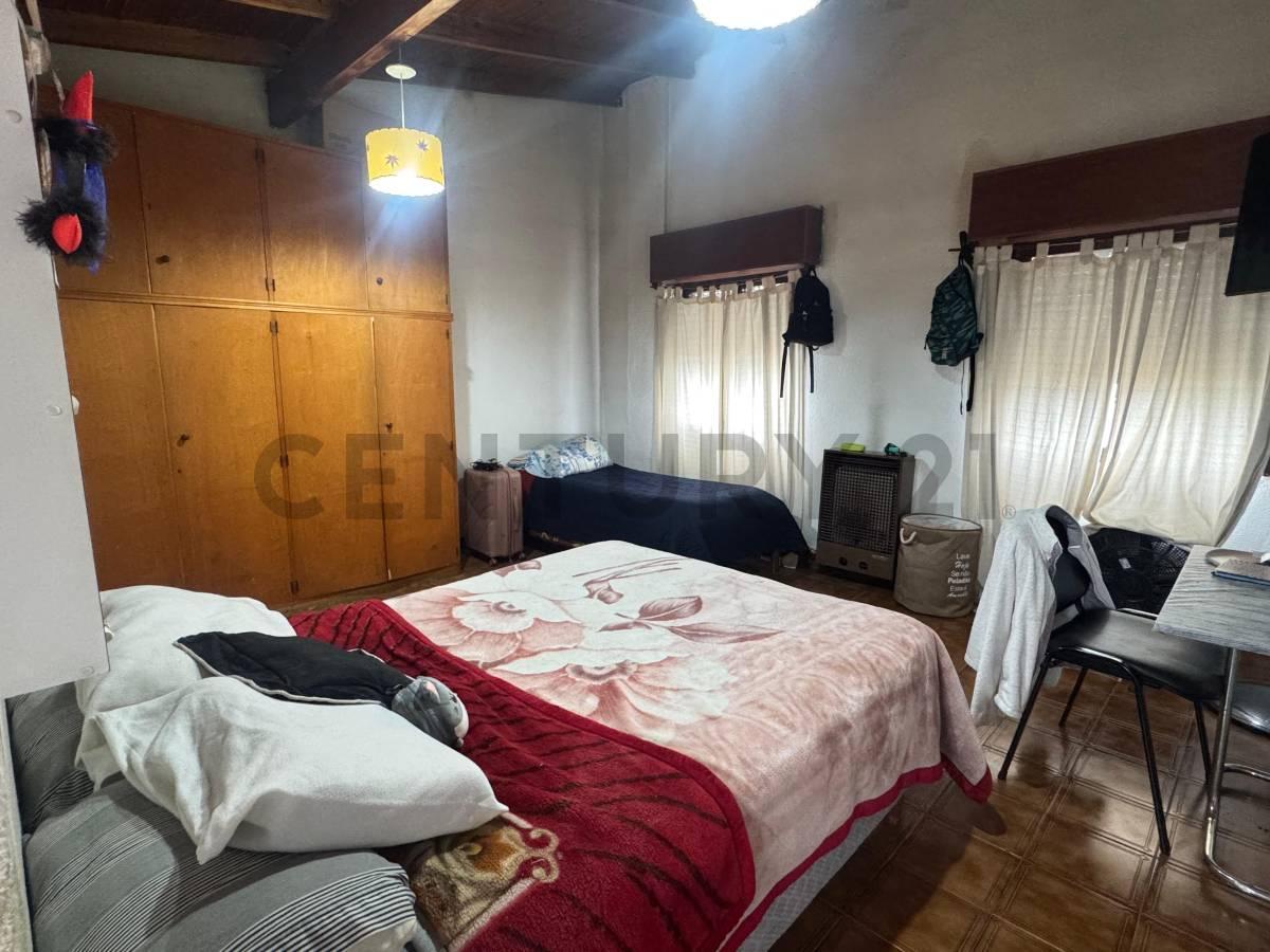 Foto de Departamento en venta en La Plata con patio, imagen 1