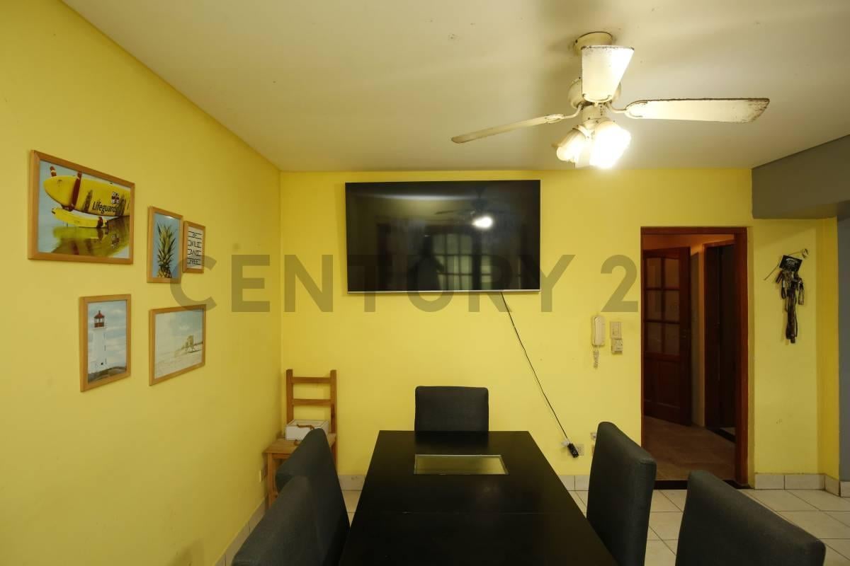Foto de Casa en venta en Gonnet apto banco Nacion de 3 Dormitorios y parque, imagen 4