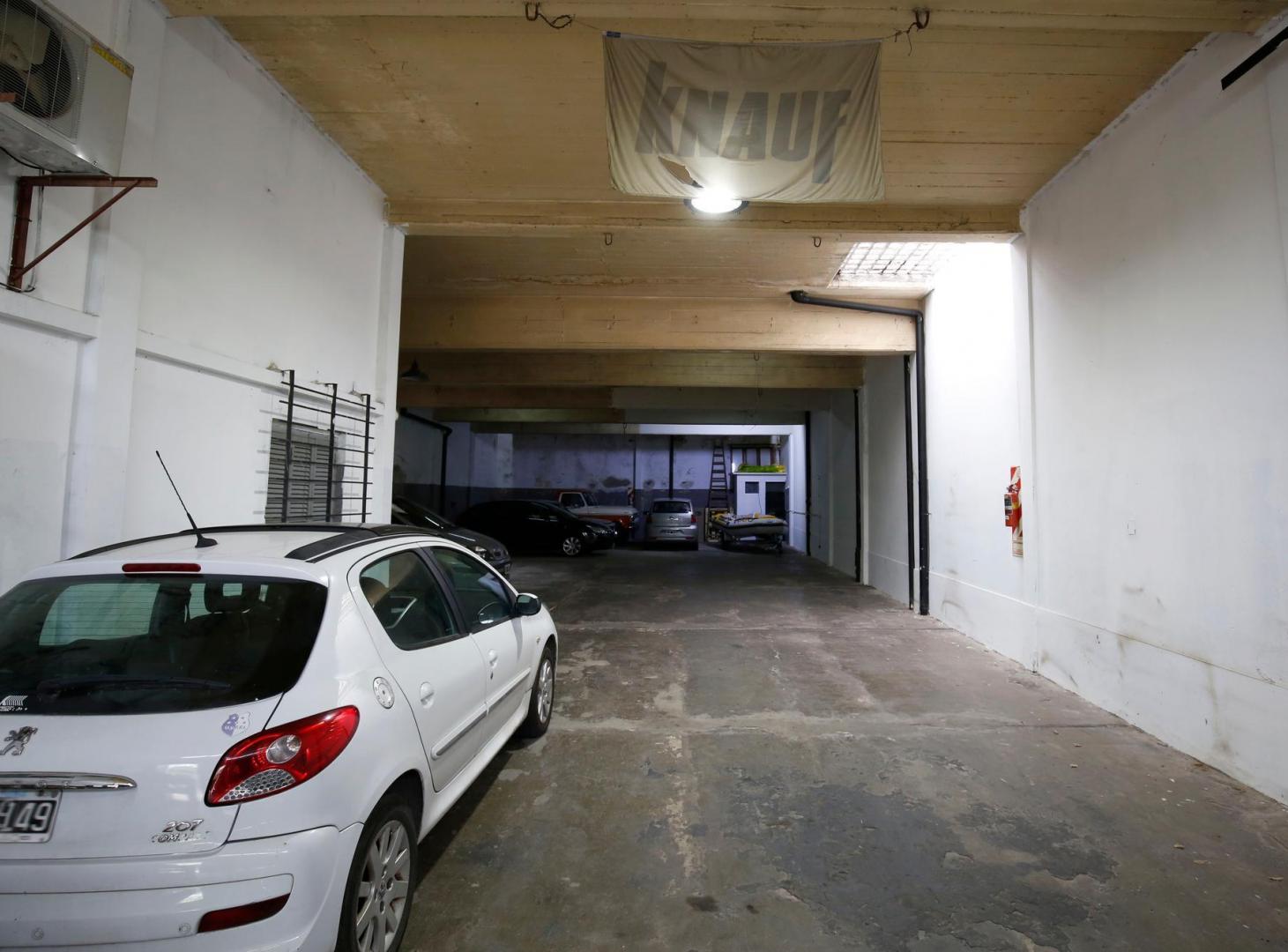 Foto de GALPON/DEPOSITO CON DEPARTAMENTO U OFICINA, imagen 4