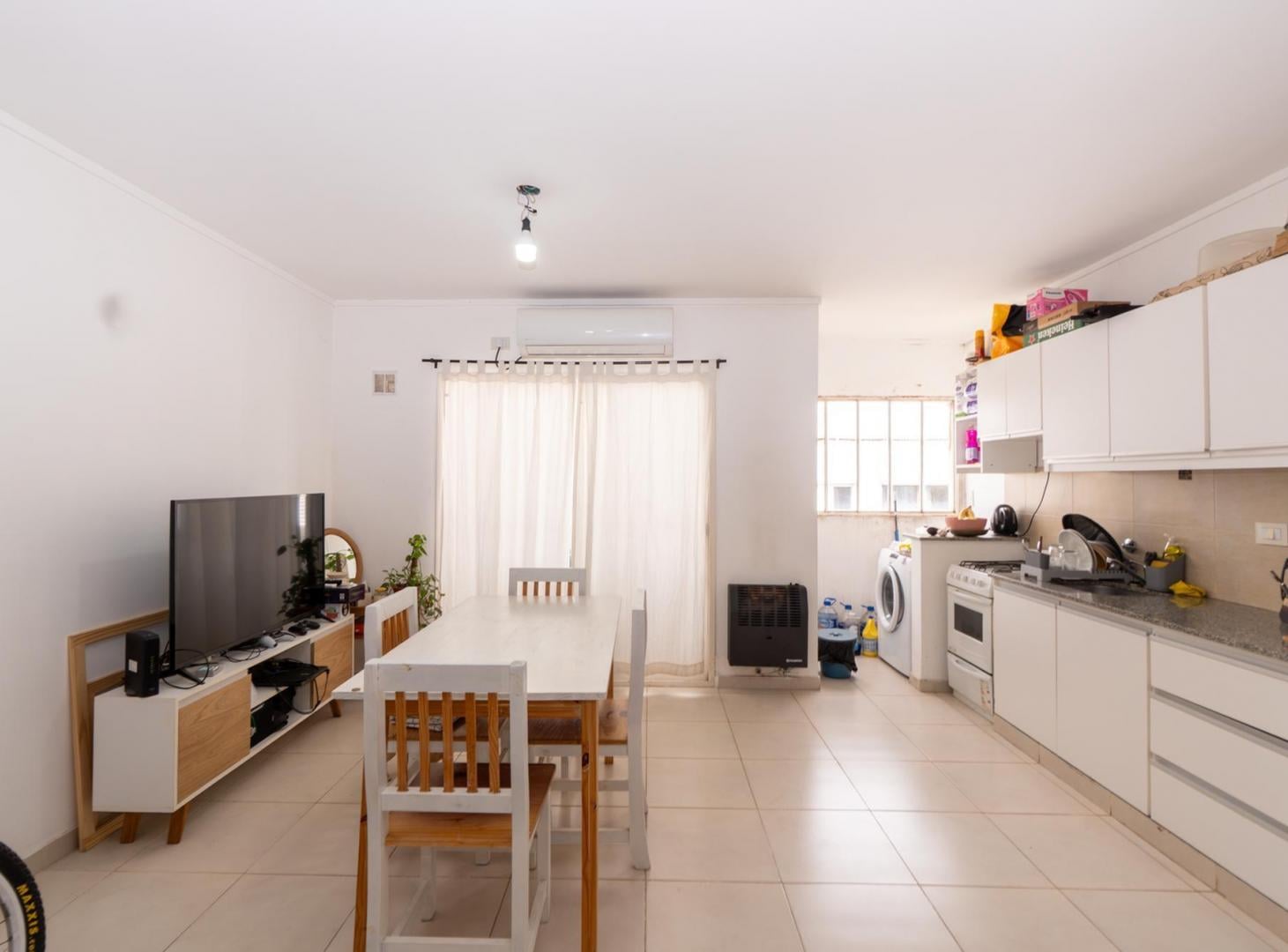 Foto de DEPARTAMENTO EN VENTA EN LA PLATA DE 2 DORMITORIOS CON COCHERA, imagen 4