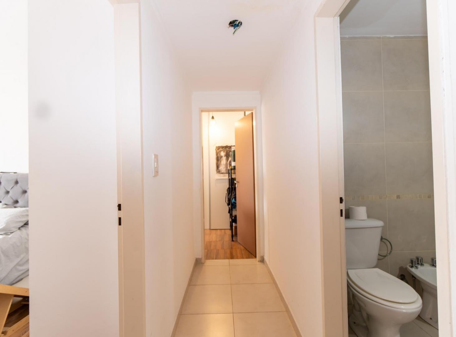 Foto de DEPARTAMENTO EN VENTA EN LA PLATA DE 2 DORMITORIOS CON COCHERA, imagen 5
