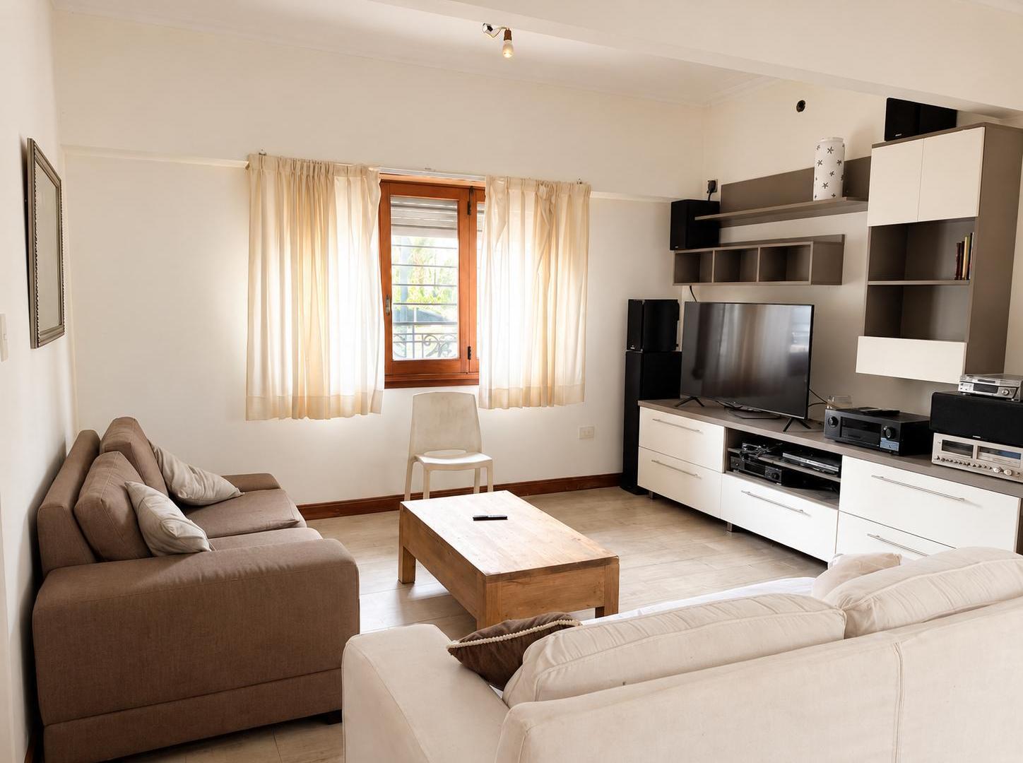 Foto de Casa tipo PH 3 dormitorios y cochera en venta en La Plata, imagen 1