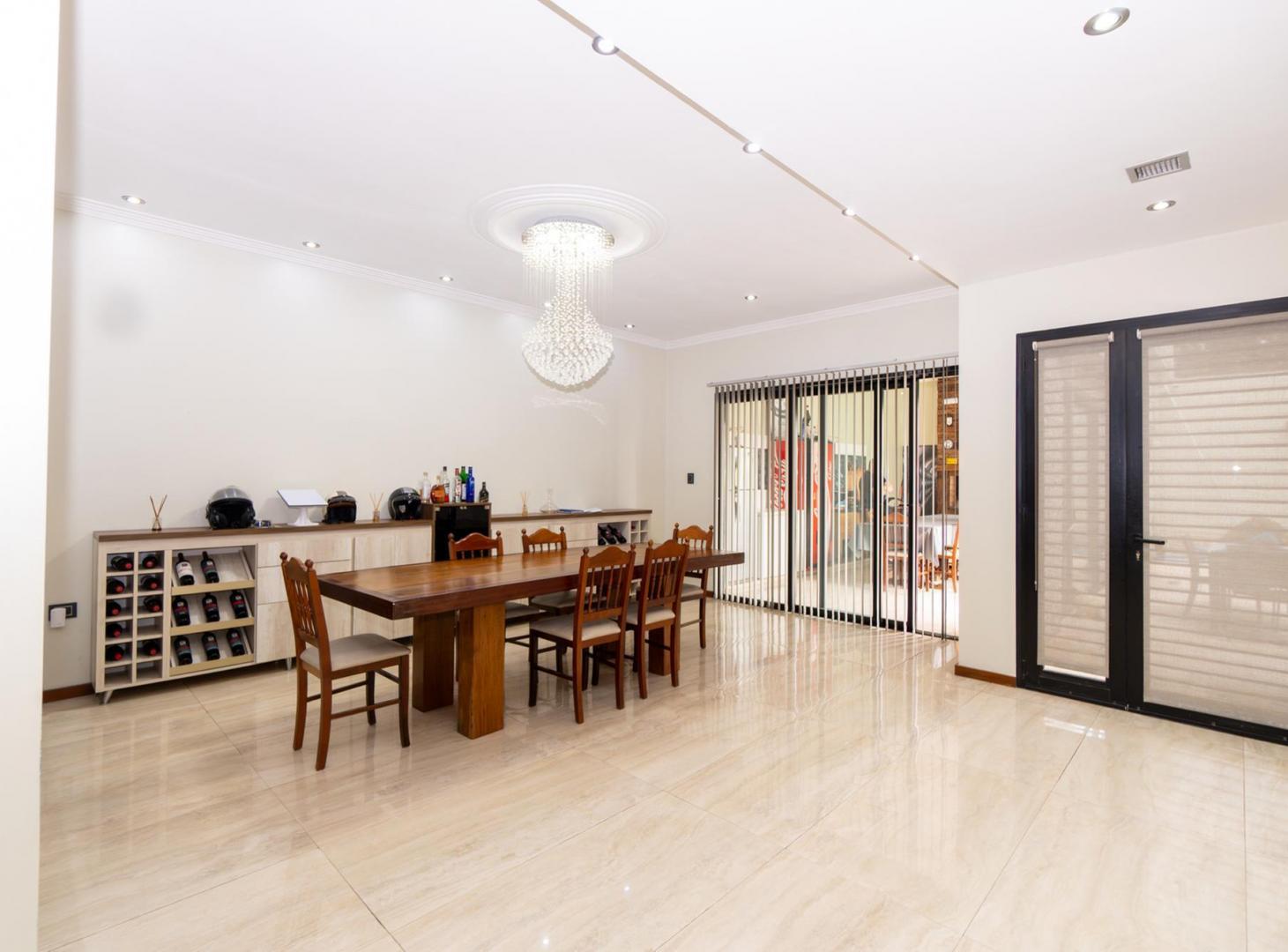 Foto de Casa en venta en La Plata, imagen 5