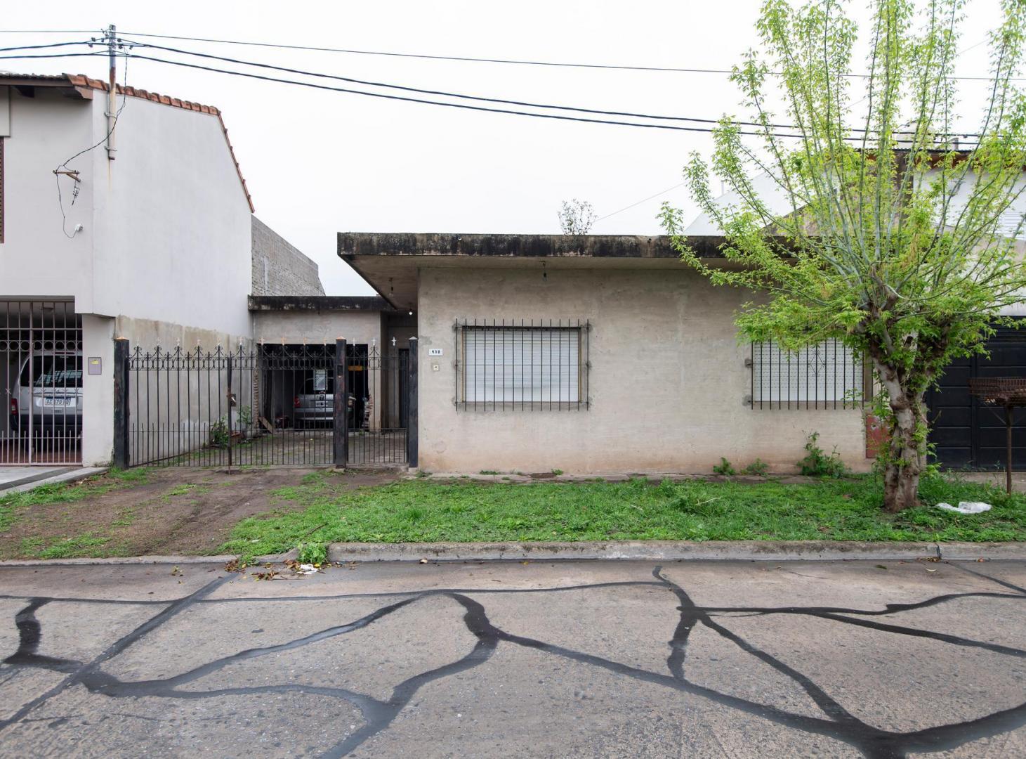 Foto de CASA EN VENTA EN LA PLATA VILLA ELVIRA, imagen 2
