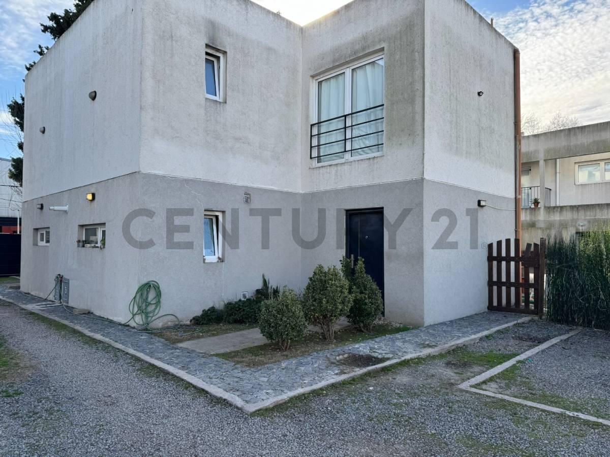 Foto de DUPLEX EN ALQUILER EN GORINA Barrio Semicerrado El Paraiso, imagen 2