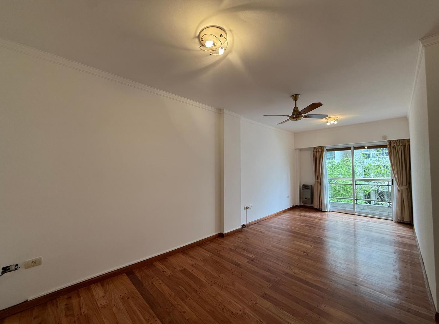 Foto de DEPARTAMENTO EN VENTA EN LA PLATA DE 2 DORMITORIOS AL FRENTE CON, imagen 2