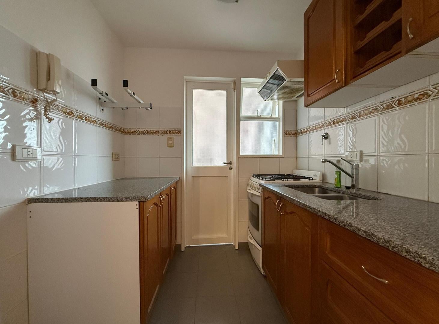 Foto de DEPARTAMENTO EN VENTA EN LA PLATA DE 2 DORMITORIOS AL FRENTE CON, imagen 4