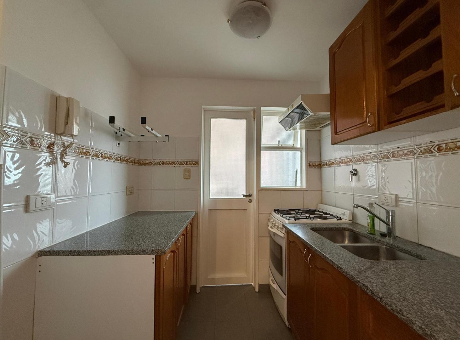 Foto de DEPARTAMENTO EN VENTA EN LA PLATA DE 2 DORMITORIOS AL FRENTE CON, imagen 5