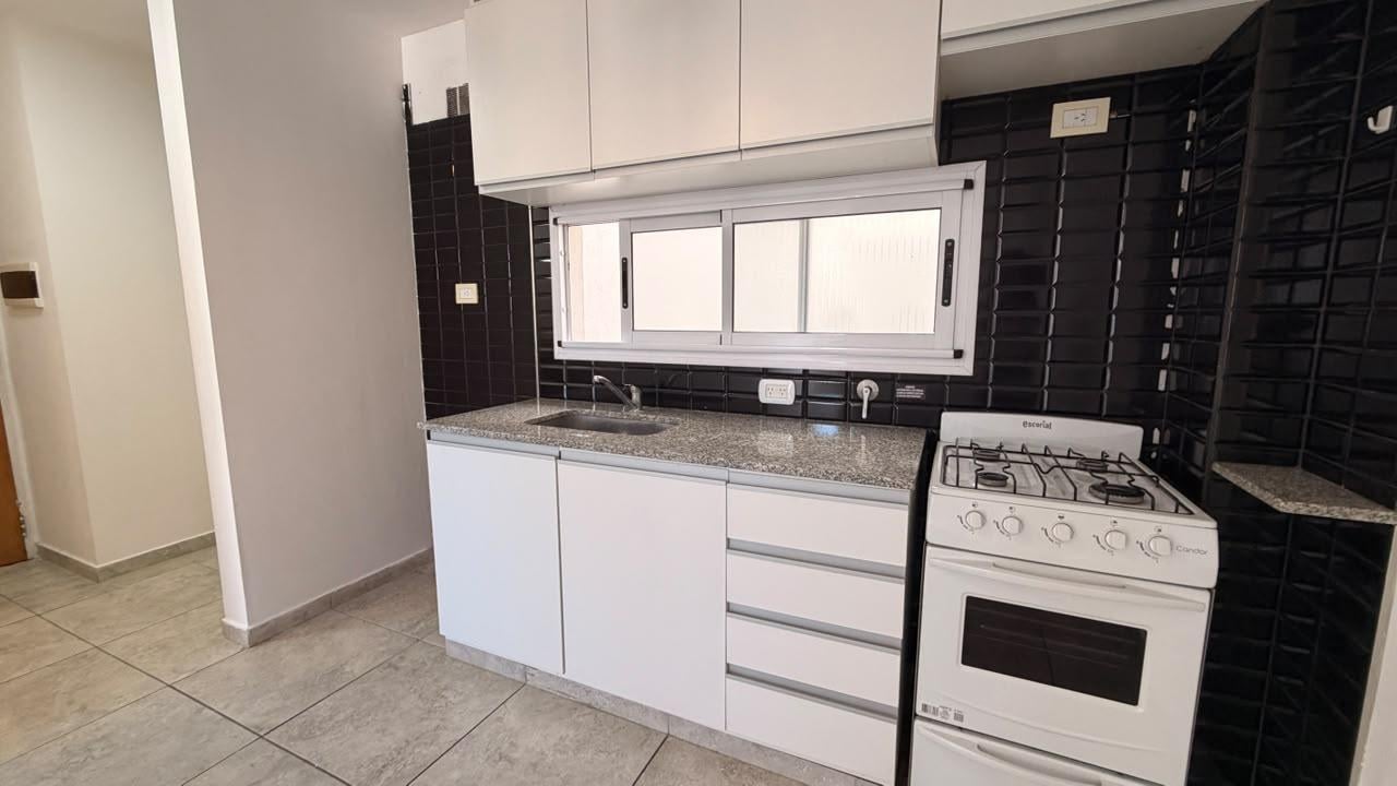 Foto de Departamento Monoambiente en Alquiler en La Plata, imagen 5