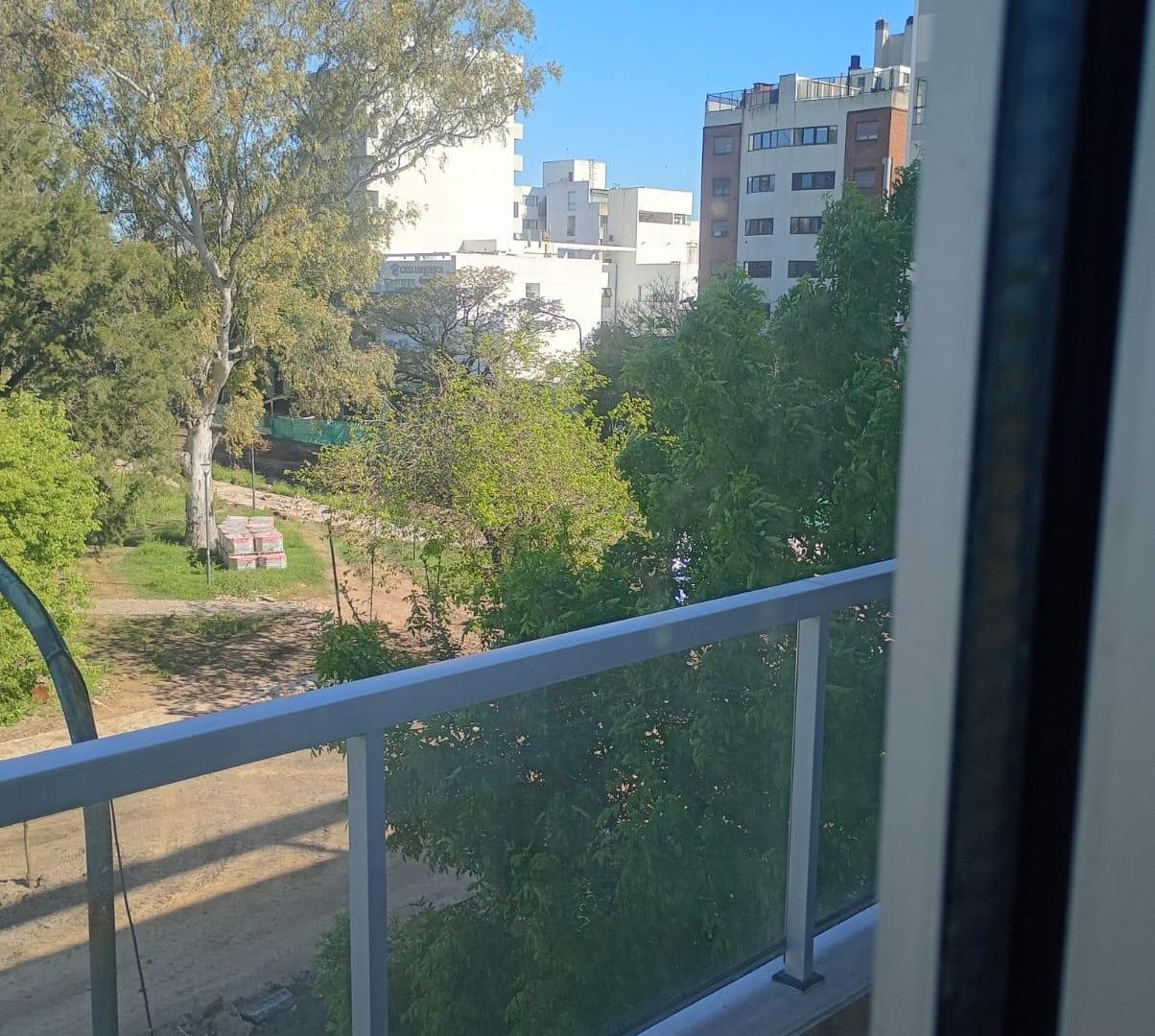 Foto de Departamento en alquiler en La Plata, imagen 3